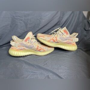 adidas  Yeezy Boost 350 V2  size 7.5